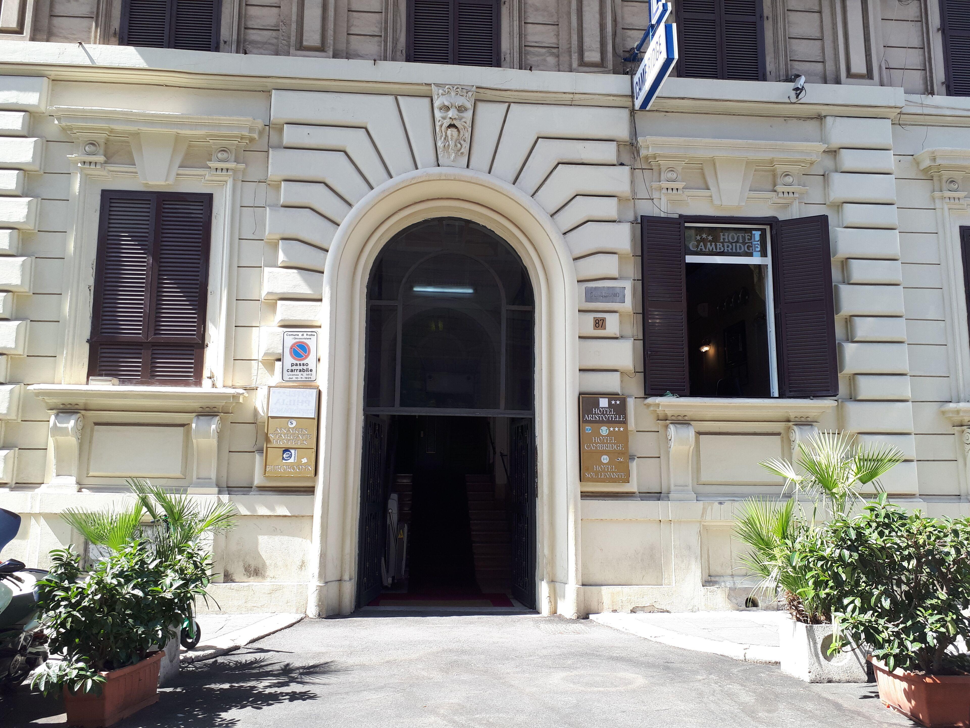 Cambridge Hotel — Fotos 1